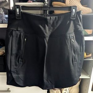 Athleta Fairway Golf Skort 16". EUC size M